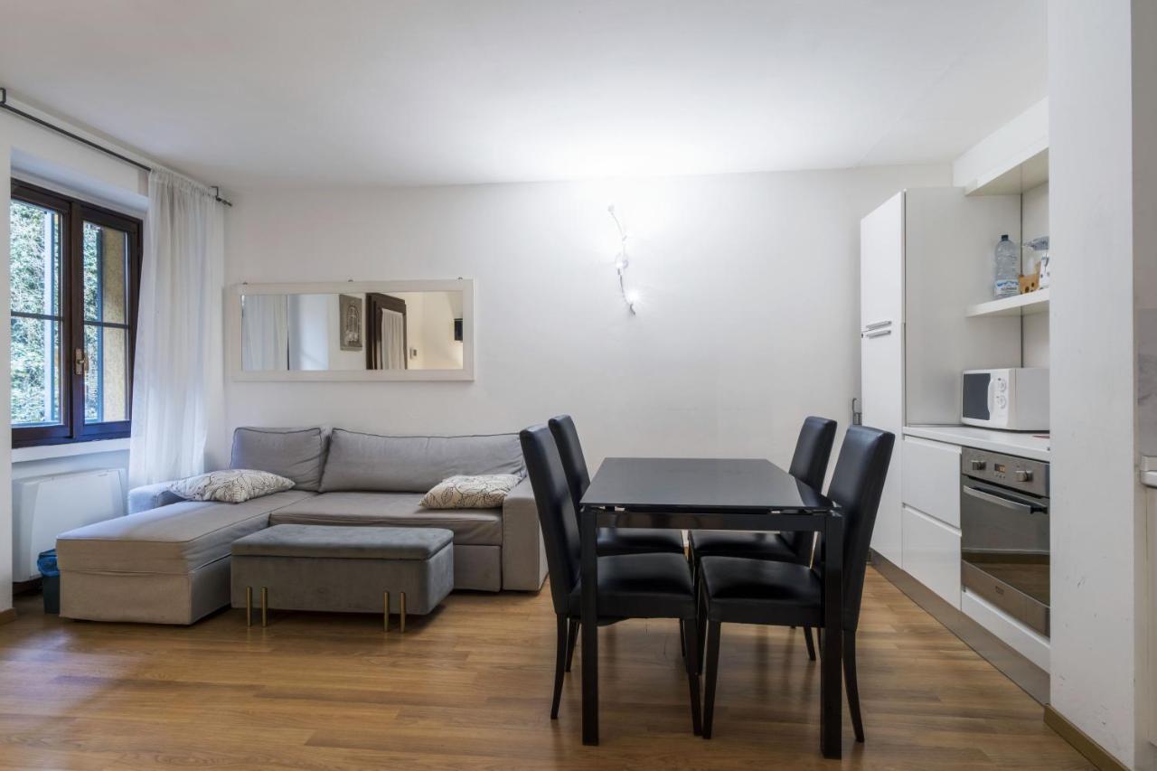 Cozy & Comfy Apt In Navigli Area Милано Екстериор снимка